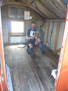 Brian in Toka Biv
Photo: Simon
2013-01-26 14.26.19; '2013 Jan 26 14:26'
Original size: 3,000 x 4,000; 5,169 kB
2013-01-26 14.26.19 P1040650 Simon - Brian in Toka Biv.jpeg