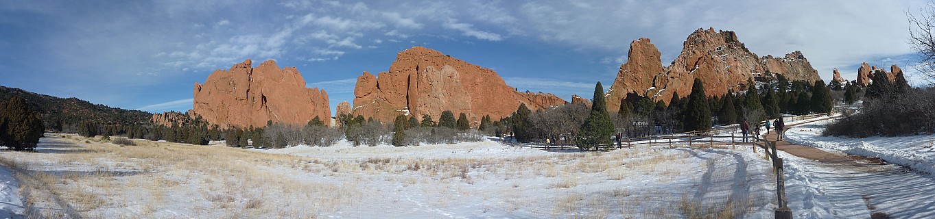 Garden of the Gods
Photographer;&nbsp;Simon
2014-02-08&nbsp;14.42.00;&nbsp;Metadata time: '2014 Feb 08 14:42'
Original size:&nbsp;11,954 x 2,807; 4,048 kB;&nbsp;stitch
Filename: 2014-02-08 14.42.00 Panorama Simon - Garden of the Gods_stitch.jpg