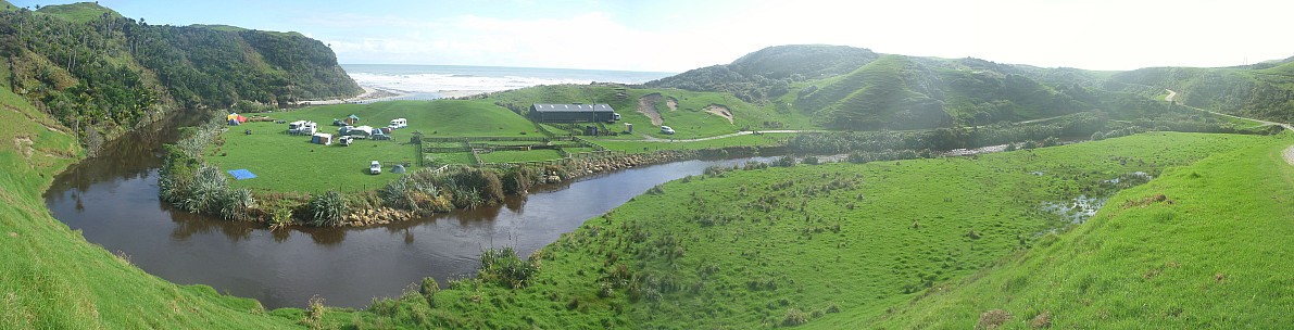 2014-04-20 11.57.00 Panorama Simon - campsite from road_stitch.jpg: 10769x2749, 4155k (2014 May 09 10:44)