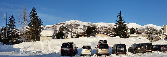 Hakuba mountains - from behind Alupu Lodge
Photographer;&nbsp;Jim
2015-02-16&nbsp;07.31.00;&nbsp;Metadata time: '2015 Feb 16 07:31'
Original size:&nbsp;7,770 x 2,669; 4,405 kB;&nbsp;stitch
Filename: 2015-02-16 07.31.00 Jim - Hakuba mountains - from behind Alupu Lodge_stitch.jpg