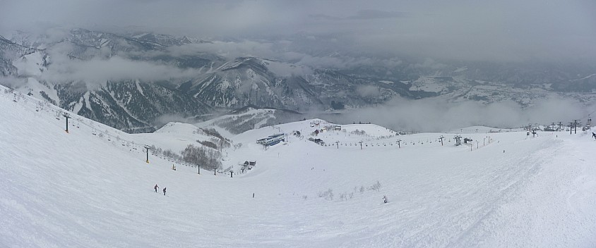 Kurobishi slope and lift  3
Photographer;&nbsp;Simon
2015-02-17&nbsp;11.04.00;&nbsp;Metadata time: '2015 Feb 17 11:04'
Original size:&nbsp;6,933 x 2,892; 2,458 kB;&nbsp;stitch
Filename: 2015-02-17 11.04.00 Panorama Simon - Kurobishi slope and lift 3_stitch.jpg