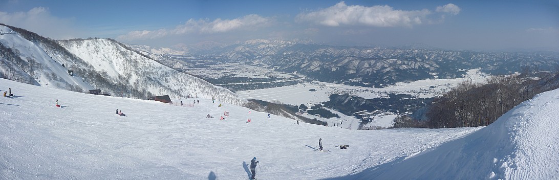 Hakuba Valley view
Photographer;&nbsp;Simon
2015-02-11&nbsp;13.55.00;&nbsp;Metadata time: '2015 Feb 11 17:55'
Original size:&nbsp;9,518 x 3,069; 5,171 kB;&nbsp;stitch
Filename: 2015-02-11 13.55.00 Panorama Simon - Hakuba Valley view_stitch.jpg