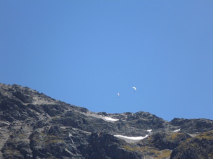 Paragliders
Photographer;&nbsp;Philip
2016-01-04&nbsp;12.28.52;&nbsp;Metadata time: '2016 Jan 04 12:28'
Original size:&nbsp;4,320 x 3,240; 5,220 kB
Filename: 2016-01-04 12.28.52 P1040069 Philip - paragliders.jpeg