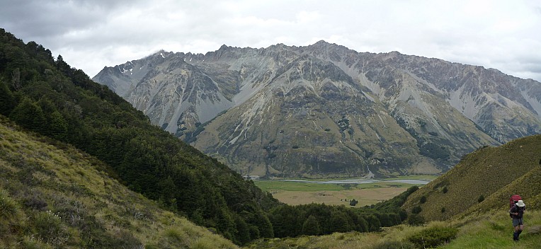 2016-01-07 14.35.49 Panorama Philip - Simon and view down into Ahuriri_stitch.jpg: 5555x2559, 11149k (2016 Feb 16 22:27) 2016-01-07 14.35.49 Panorama Philip - Simon and view down into Ahuriri_stitch.jpg: 5555x2559, 11149k (2016 Feb 16 22:27)