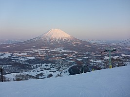 Skiing Niseko