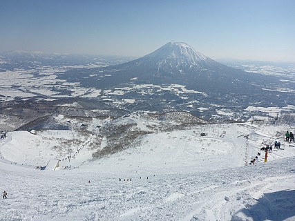 From top Ace Pair Lift  4
Photographer;&nbsp;Simon
2016-02-28&nbsp;09.58.30;&nbsp;Metadata time: '2016 Feb 28 09:58'
Original size:&nbsp;4,608 x 3,456; 6,070 kB
Filename: 2016-02-28 09.58.30 P1000576 Simon - from top Ace Pair Lift 4 P1.jpeg
