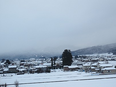 2017-01-17 09.00.46 IMG_8693 Anne - view from Kanazawa Shinkanzen.jpeg: 4608x3456, 4755k (2017 Jan 26 18:35)