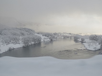 Chikuma River
Photographer;&nbsp;Anne
2017-01-17&nbsp;07.47.39;&nbsp;Metadata time: '2017 Jan 17 07:47'
Original size:&nbsp;4,608 x 3,456; 3,611 kB
Filename: 2017-01-17 07.47.39 IMG_8671 Anne - Chikuma River.jpeg