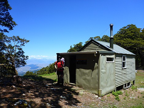 2017-12-02 13.15.28 P1010777 Simon - Brian at Fosters Hut.jpeg: 4608x3456, 6149k (2020 Apr 06 21:36)