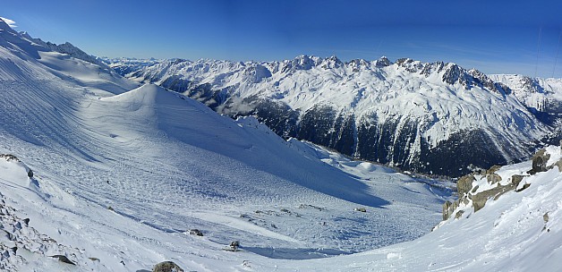 View at top of La Herse
Photographer;&nbsp;Simon
2018-01-23&nbsp;13.33.41;&nbsp;Metadata time: '2018 Jan 23 13:33'
Original size:&nbsp;8,891 x 4,307; 35,584 kB;&nbsp;stitch
Filename: 2018-01-23 13.33.41 Panorama Simon - view at top of La Herse_stitch.jpg