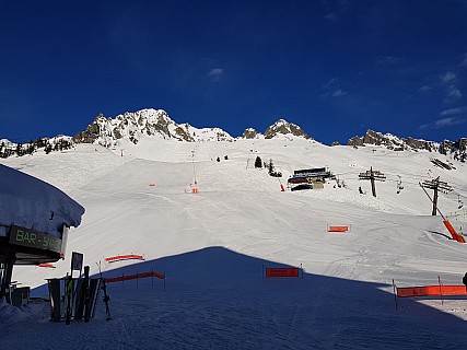 Looking up La Flégère
Photographer;&nbsp;Jim
2018-01-27&nbsp;09.31.35;&nbsp;Metadata time: '2018 Jan 27 09:31'
Original size:&nbsp;4,032 x 3,024; 4,045 kB
Filename: 2018-01-27 09.31.35 Jim - looking up La Flégère.jpeg