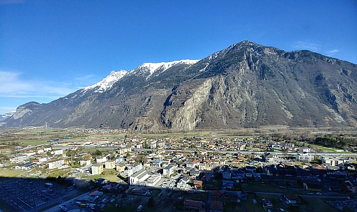Martigny from train
Photographer;&nbsp;Simon
2018-01-28&nbsp;12.29.12;&nbsp;Metadata time: '2018 Jan 28 12:29'
Original size:&nbsp;4,160 x 2,469; 3,597 kB;&nbsp;cr
Filename: 2018-01-28 12.29.12_HDR LG6 Simon -  Martigny from train_cr.jpg