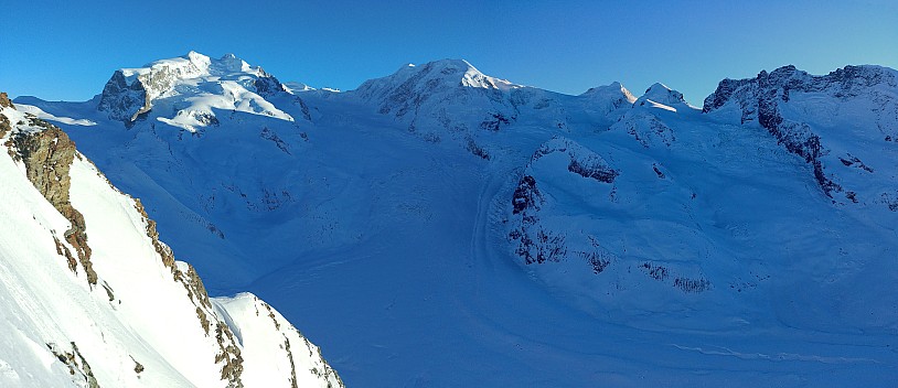 2018-01-29 16.44.12 LG6 Simon - Gornergletscher_stitch.jpg: 7002x3028, 20313k (2018 Apr 20 21:40)