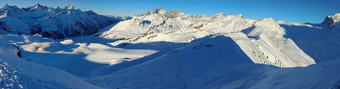 2018-01-29 16.52.24 LG6 Simon - Findelgletscher_stitch.jpg: 12525x3278, 36858k (2018 Apr 20 21:49)