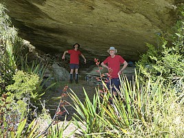 Tunnel Creek Hut to Paringa Rock Biv