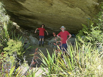 Brian and Bruce at Paringa Rock Biv
Photographer;&nbsp;Simon
2019-01-14&nbsp;15.10.29;&nbsp;Metadata time: '2019 Jan 14 15:10'
Original size:&nbsp;4,608 x 3,456; 6,104 kB
Filename: 2019-01-14 15.10.29 P1020423 Simon - Brian and Bruce at Paringa Rock Biv.jpeg