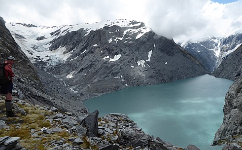 2019-01-18 13.46.20 Panorama Brian - Bruce above Otoko Lake_stitch.jpg: 7407x4588, 25981k (2019 Jun 24 21:09)