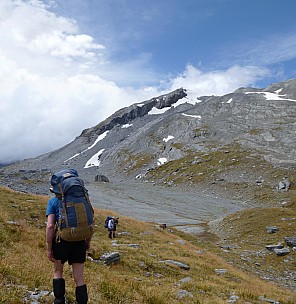 2019-01-18 14.12.34 Panorama Jim - heading down to moraine bench_stitch.jpg: 4307x4417, 16675k (2019 May 10 21:46)