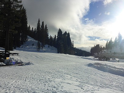 View down School Yard run from base
Photo: Simon
2019-02-28 16.24.17; '2019 Feb 28 16:24'
Original size: 4,608 x 3,456; 6,214 kB
2019-02-28 16.24.17 P1020738 Simon - view down School Yard run from base.jpeg