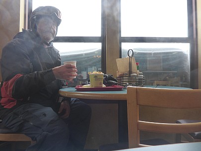 At Lunch
Photographer;&nbsp;Simon
2019-03-07&nbsp;12.47.21;&nbsp;Metadata time: '2019 Mar 07 12:47'
Original size:&nbsp;4,608 x 3,456; 4,349 kB
Filename: 2019-03-07 12.47.21 P1020854 Simon - at lunch.jpeg