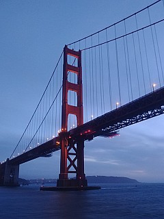   Golden Gate Bridge pier
Photo: Simon
Size: 3,120 x 4,160; 2,919 kB  