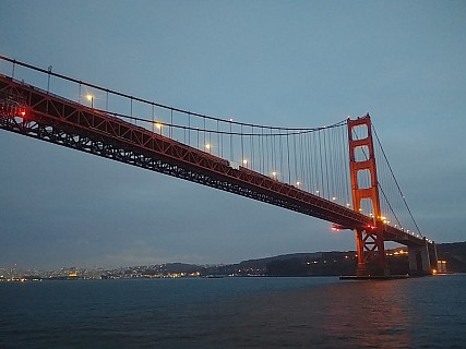   Golden Gate Bridge south end
Photo: Simon
Size: 2,080 x 1,560; 762 kB  