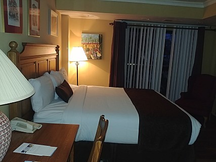 Hotel Riu Plaza room
Photo: Simon
2020-03-01 18.38.33; '2020 Mar 01 18:38'
Original size: 4,160 x 3,120; 2,271 kB