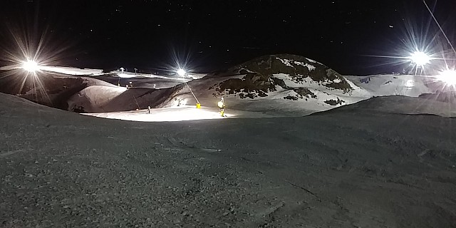 Coronet Peak night skiing
Photographer;&nbsp;Simon
2020-08-05&nbsp;19.36.47;&nbsp;Metadata time: '2020 Aug 05 19:36'
Original size:&nbsp;2,080 x 1,040; 731 kB
Filename: 2020-08-05 19.36.47 LG6 Simon - Coronet Peak night skiing.jpeg