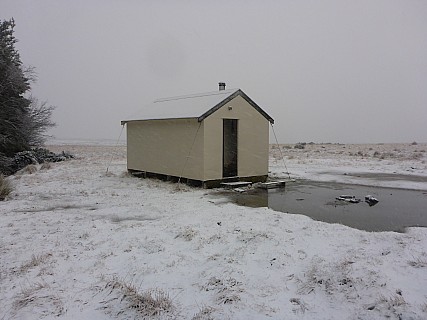 Snowing at Mistake Flats Hut
Photo: Simon
2020-09-01 07.38.59; '2020 Sept 01 07:38'
Original size: 4,469 x 3,352; 5,297 kB; str