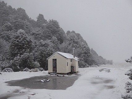 Snowing at Mistake Flats Hut
Photo: Brian
2020-09-01 08.13.21; '2020 Sept 01 08:13'
Original size: 4,000 x 3,000; 4,753 kB