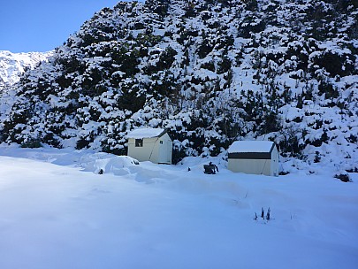 Carneys Bivvys
Photographer;&nbsp;Simon
2020-09-03&nbsp;13.14.23;&nbsp;Metadata time: '2020 Sept 03 13:14'
Original size:&nbsp;4,608 x 3,456; 6,125 kB
Filename: 2020-09-03 13.14.23 P1030484 Simon - Carneys Bivvys.jpeg