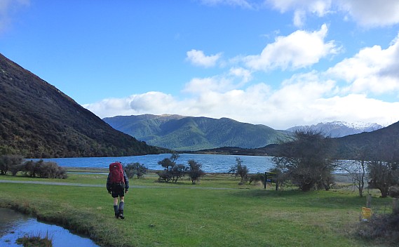 Hurunui Hut to Lake Taylor