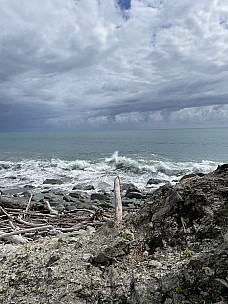 Oneone beach waves
Photographer;&nbsp;Susie
2022-03-06&nbsp;13.53.01;&nbsp;Metadata time: '2022 Mar 06 13:53'
Original size:&nbsp;3,024 x 4,032; 4,484 kB
Filename: 2022-03-06 13.53.01 IMG_2737 Susie - Oneone beach waves.jpeg