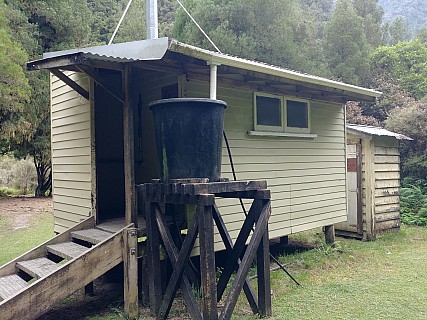 Architect Creek hut
Photographer;&nbsp;Simon
2022-03-08&nbsp;12.31.27;&nbsp;Metadata time: '2022 Mar 08 12:31'
Original size:&nbsp;4,160 x 3,120; 6,630 kB
Filename: 2022-03-08 12.31.27 LG6 Simon - Architect Creek hut.jpeg