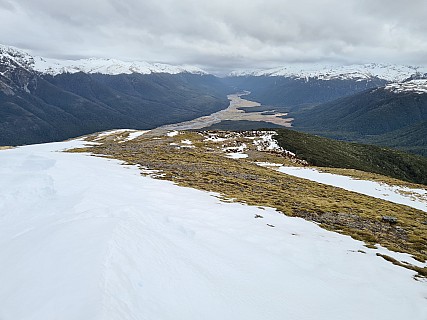 View up Hurunui River from Macs Knob
Photographer;&nbsp;Simon
2022-08-04&nbsp;13.15.20;&nbsp;Metadata time: '2022 Aug 04 13:15'
Original size:&nbsp;4,032 x 3,024; 2,776 kB
Filename: 2022-08-04 13.15.20 S20 Simon - view up Hurunui River from Macs Knob.jpeg