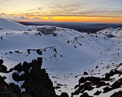 Tararua Hut at sunset from the Hut Flat ridge
Photo: Simon
2023-09-02 17.56.32; '2023 Sept 02 17:56'
Original size: 11,989 x 9,571; 10,093 kB; stitch