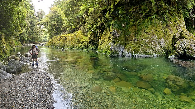 In the Ōtaki
Photo: Simon
2024-01-04 08.56.39; '2024 Jan 04 08:56'
Original size: 14,977 x 8,418; 22,555 kB; stitch
2024-01-04 08.56.39 S20+ Simon - in the Ōtaki_stitch.jpg