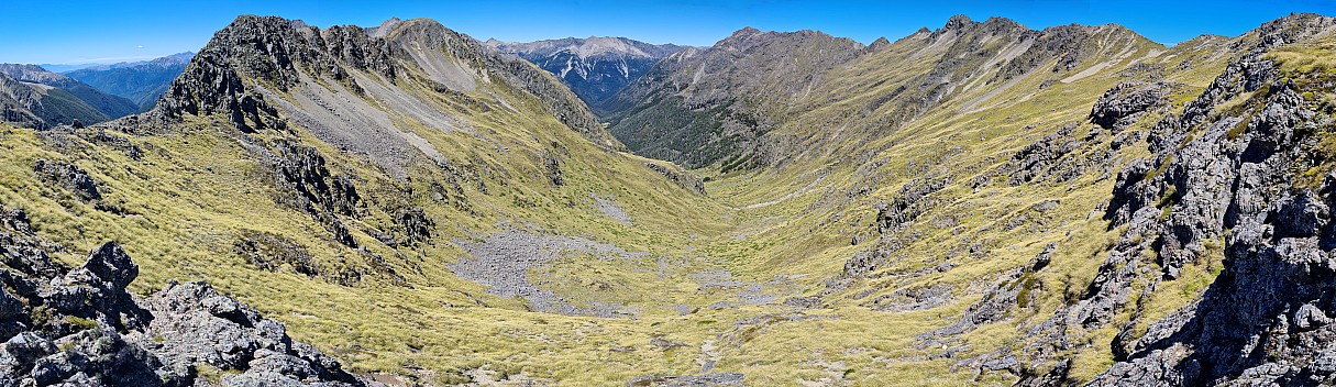 Head of Lost Stream
Photo: Simon
2024-01-30 14.01.36; '2024 Jan 30 14:01'
Original size: 29,031 x 8,408; 63,761 kB; stitch
2024-01-30 14.01.36 S20+ Simon - head of Lost Stream_stitch.jpg