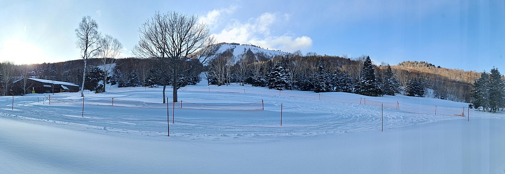 View From My Room
Photo: Simon
2024-03-02 16.43.17; '2024 Mar 02 20:43'
Original size: 16,792 x 5,785; 9,510 kB; stitch