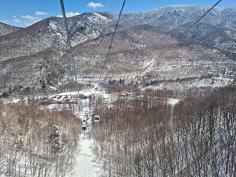 Okushiga Kōgen Gondola
Photo: Simon
2024-03-03 10.46.41; '2024 Mar 03 14:46'
Original size: 9,248 x 6,936; 24,397 kB