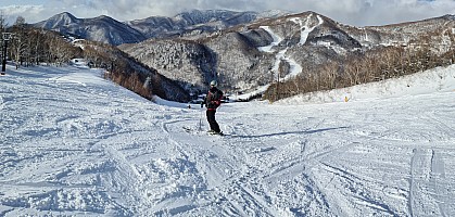 One line day summary
Adrian at the top of the Giant
Photo: Simon
2024-03-10 16.08.49; '2024 Mar 10 16:08'
Original size: 13,045 x 6,224; 18,616 kB; stitch