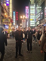 Kuromon market, Ōsaka Castle, Sumo Wrestling and Edion Arean\, Dōtonburi
Adrian and Jim in Dotonburi
Photographer;&nbsp;Simon
2024-03-15&nbsp;19.26.43;&nbsp;Metadata time: '2024 Mar 15 19:26'
Original size:&nbsp;6,928 x 9,248; 11,690 kB
Filename: 2024-03-15 19.26.43 S20+ Simon - Adrian and Jim in Dotonburi.jpeg