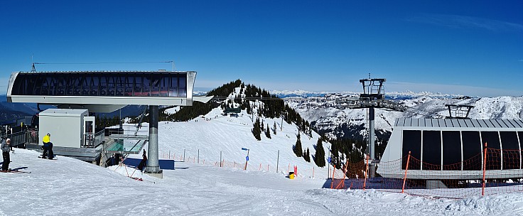 2025-02-27 11.52.45 S20+ Simon - Crystal Mountain North top stations_stitch.jpg: 11616x4798, 6716k (2025 Jun 02 11:54)
