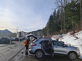 Summit East carpark
Photographer;&nbsp;Simon
2025-03-07&nbsp;08.34.37;&nbsp;Metadata time: '2025 Mar 07 08:34'
Original size:&nbsp;8,156 x 6,117; 12,983 kB;&nbsp;cr
Filename: 2025-03-07 08.34.37 S20+ Simon - Summit East carpark_cr.jpg