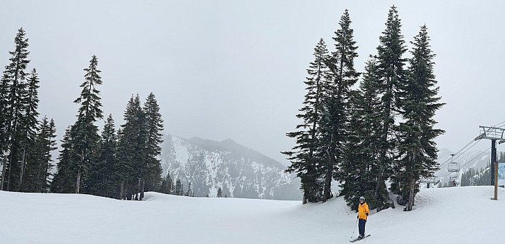 Nick at the top of Skyline Express
Photographer;&nbsp;Simon
2025-03-09&nbsp;15.41.20;&nbsp;Metadata time: '2025 Mar 09 15:41'
Original size:&nbsp;14,878 x 7,196; 9,836 kB;&nbsp;stitch
Filename: 2025-03-09 15.41.20 S20+ Simon - Nick at the top of Skyline Express_stitch.jpg