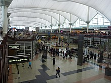 2014-02-09 12.24.06 P1000453 Simon - Denver International Airport Terminal 1.jpeg: 4000x3000, 5533k (2014 Feb 09 12:24)
