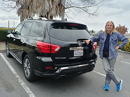 2019-02-24_15.24.05_HDR LG6 Simon - Jim and our Nissan Pathfinder at Sacramento North.jpeg: 4160x3120, 5423k (2019 Feb 27 18:18)