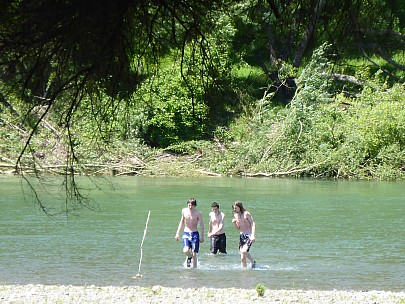 Adrian, Kevin, Craig swimming
Photographer;&nbsp;Simon
2016-11-26&nbsp;13.45.26;&nbsp;Metadata time: '2016 Nov 26 13:45'
Original size:&nbsp;4,053 x 3,040; 4,393 kB;&nbsp;cr
Filename: 2016-11-26 13.45.26 P1010072 Simon - Adrian, Kevin, Craig swimming_cr.jpg