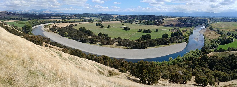 View from Morison Hill
Photographer;&nbsp;Simon
2019-03-23&nbsp;14.08.20;&nbsp;Metadata time: '2019 Mar 23 14:08'
Original size:&nbsp;8,185 x 3,018; 4,647 kB;&nbsp;stitch
Filename: 2019-03-23 14.08.20 S20+ Simon - view from Morison Hill_stitch.jpg