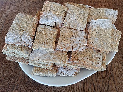 TararuaBiscuits.jpeg: 4160x3120, 6775k (2019 Jan 27 21:39)